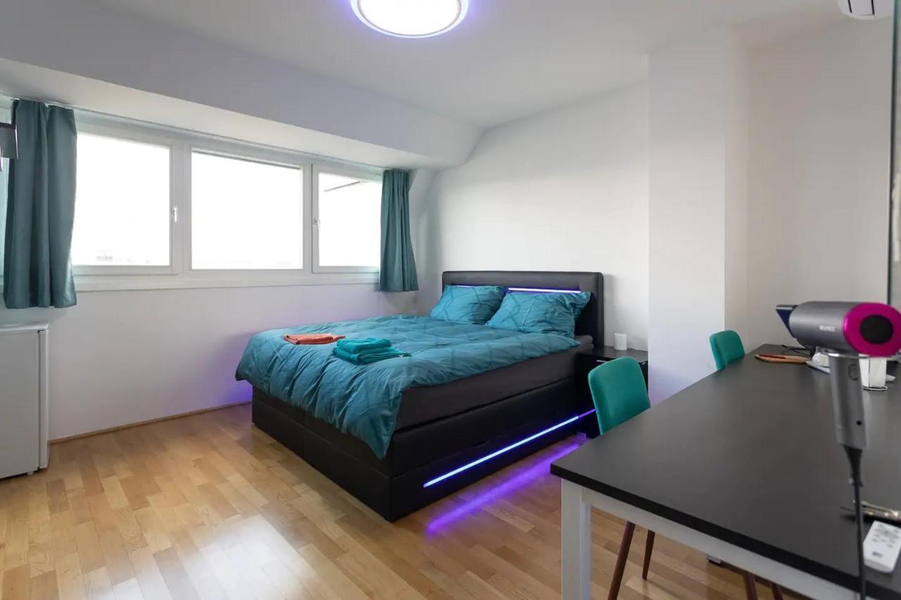Private Room With Ac- Microwave, Personal Fridge & Metro Access - 7 Min To Center Βιέννη Εξωτερικό φωτογραφία