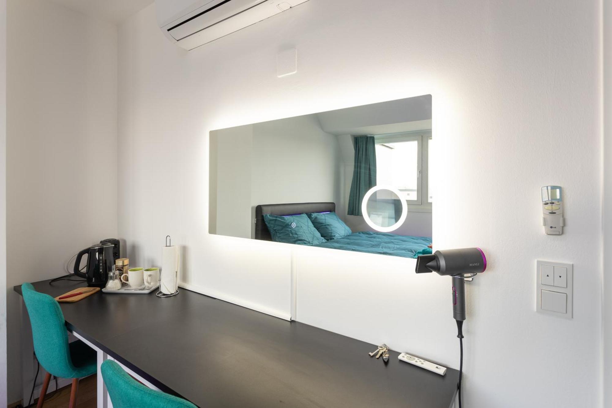 Private Room With Ac- Microwave, Personal Fridge & Metro Access - 7 Min To Center Βιέννη Εξωτερικό φωτογραφία